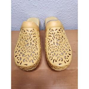 Dansko Pippa Women’s Molded Clog Shoe Yellow Laser Cut Thermoplastic Size 38